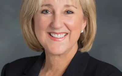 Celebrating 10 Years of Inspire! A look back: 2015 Woman of the Year Donde Plowman